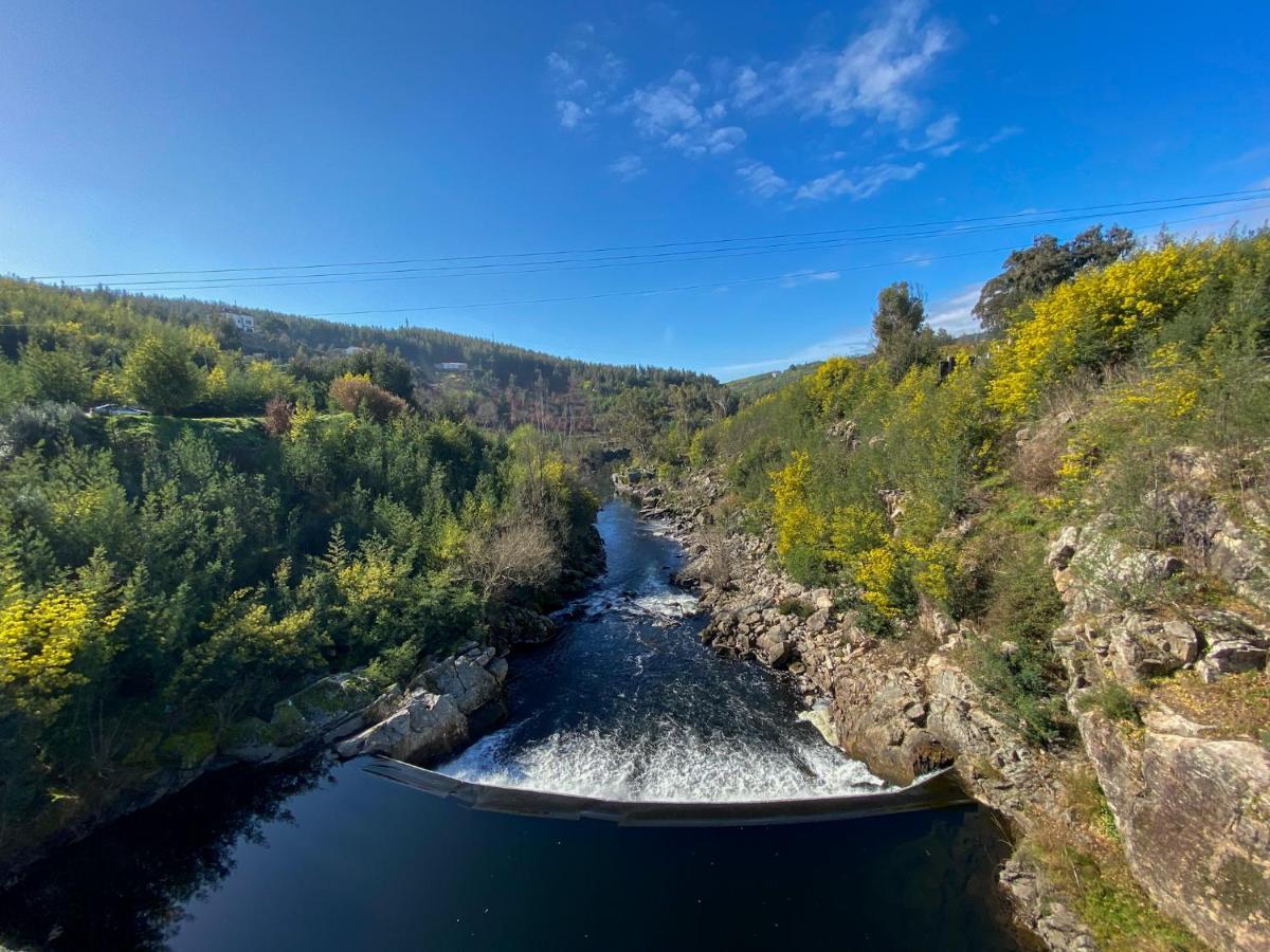 Encosta Do Sol Lägenhet Canas de Senhorim Exteriör bild